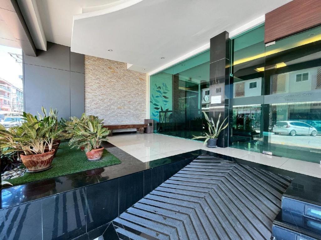 Laemchabang City Hotel Si Racha Exterior photo